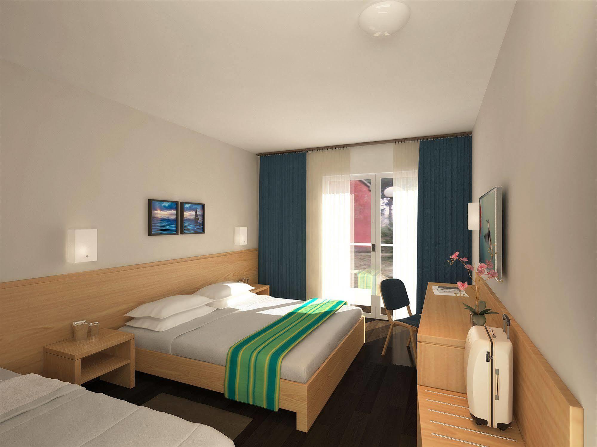 Villas With Balcony Or Terrace - Hotel & Resort Adria Ankaran Buitenkant foto